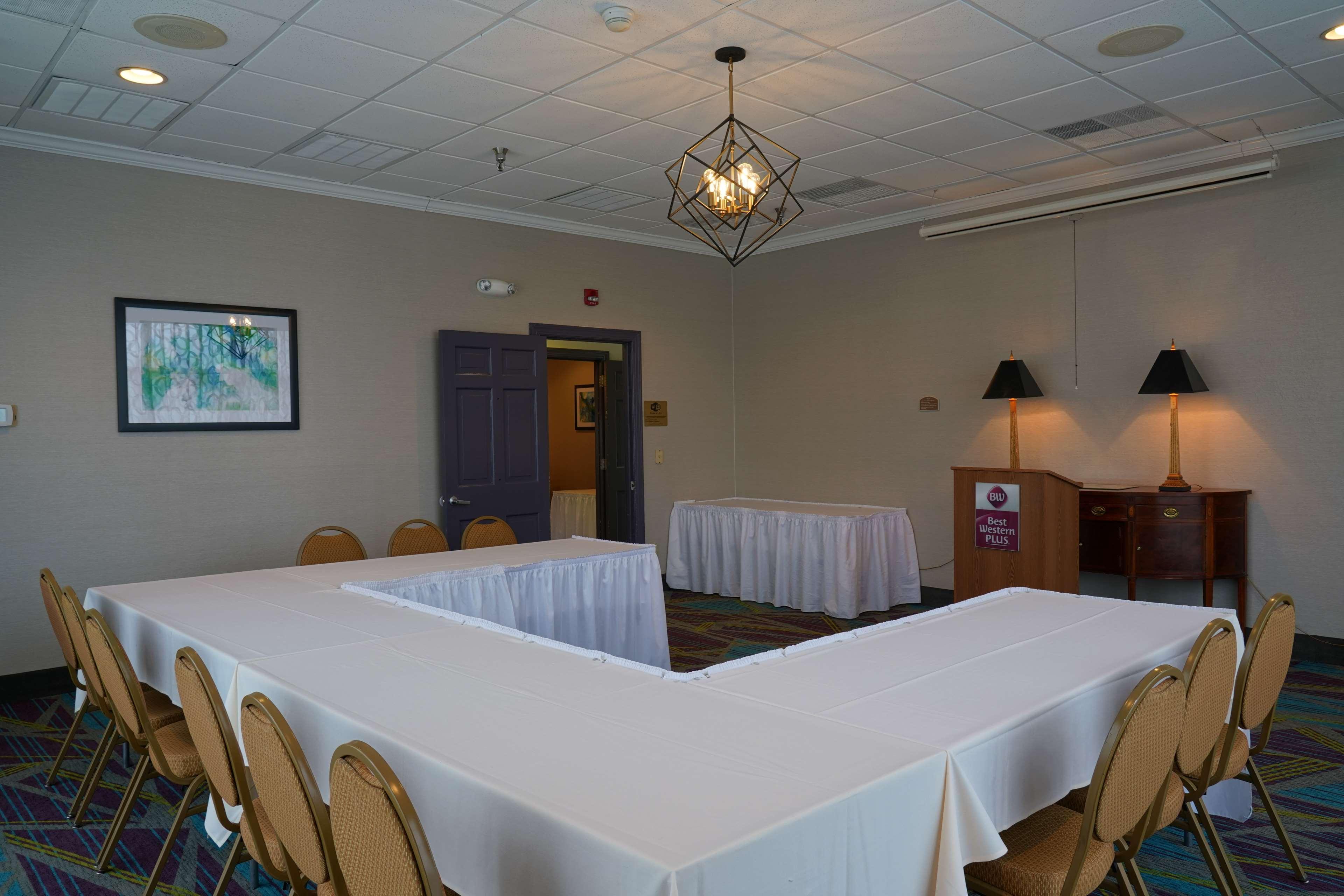 Best Western Plus Morristown Conference Center Екстер'єр фото