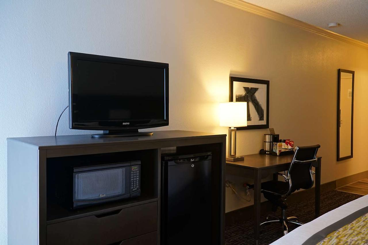Best Western Plus Morristown Conference Center Екстер'єр фото